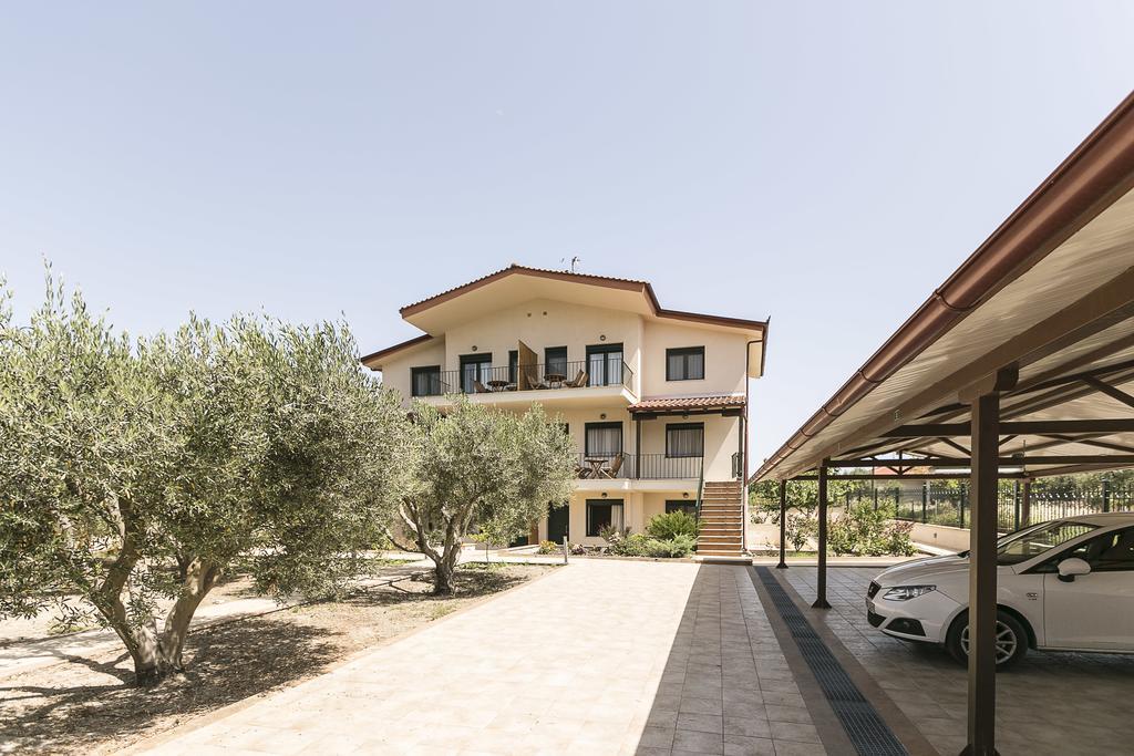 Olive Tree Apartments Fourka Eksteriør billede